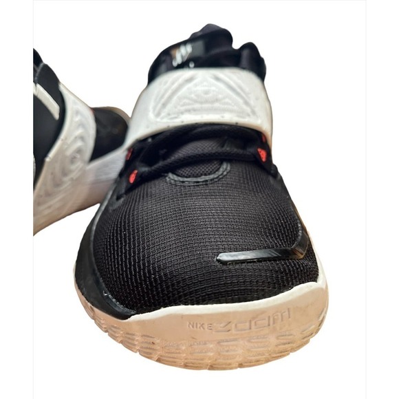 𝅺nike Kyrie Low 3 team size 9.5 - Picture 5 of 10